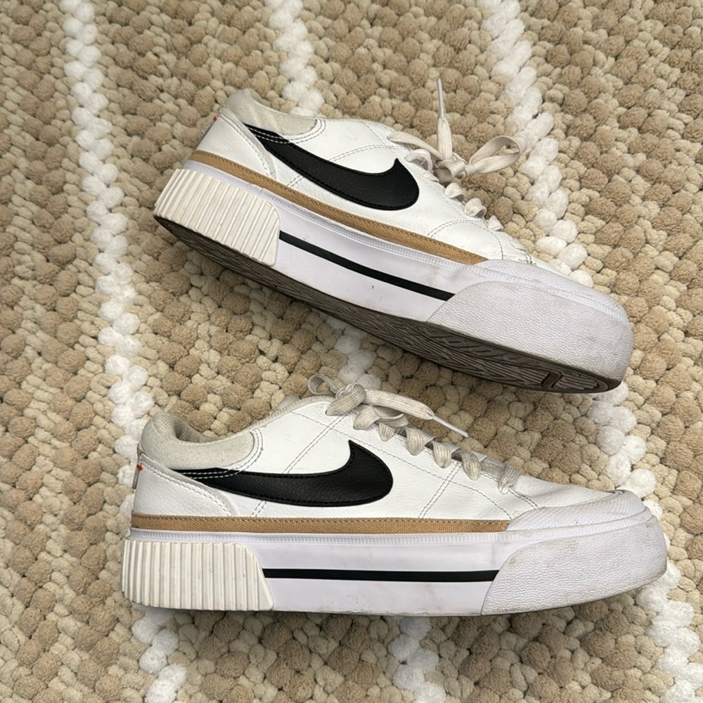 Nike Court Legacy Women’s